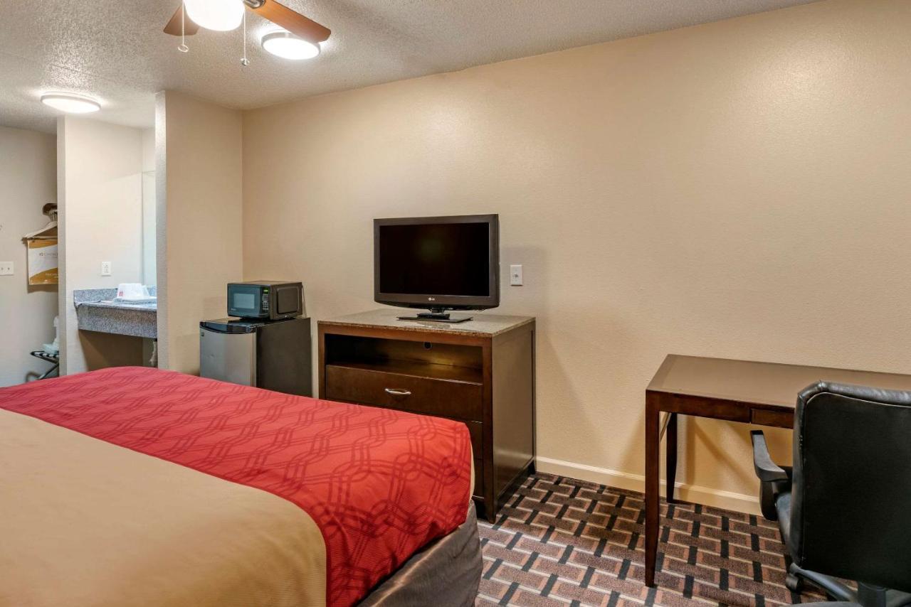 Econo Lodge Inn&Suites Granite City Esterno foto