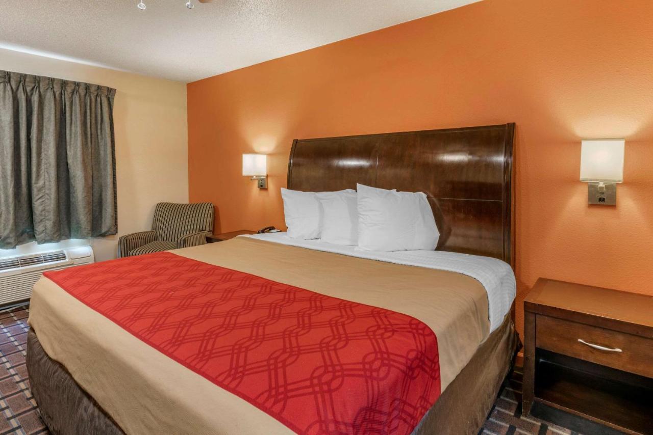 Econo Lodge Inn&Suites Granite City Esterno foto