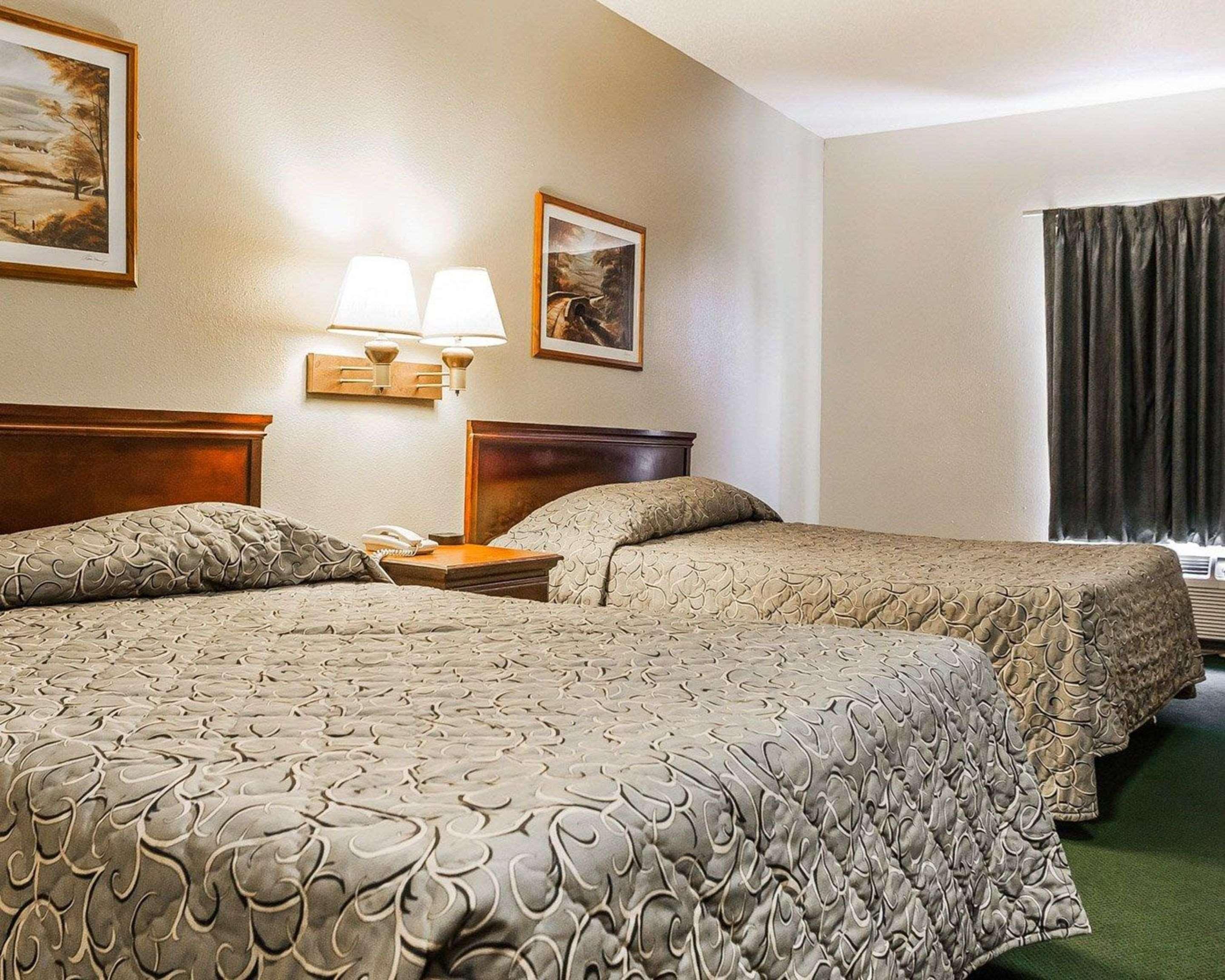 Econo Lodge Inn&Suites Granite City Esterno foto