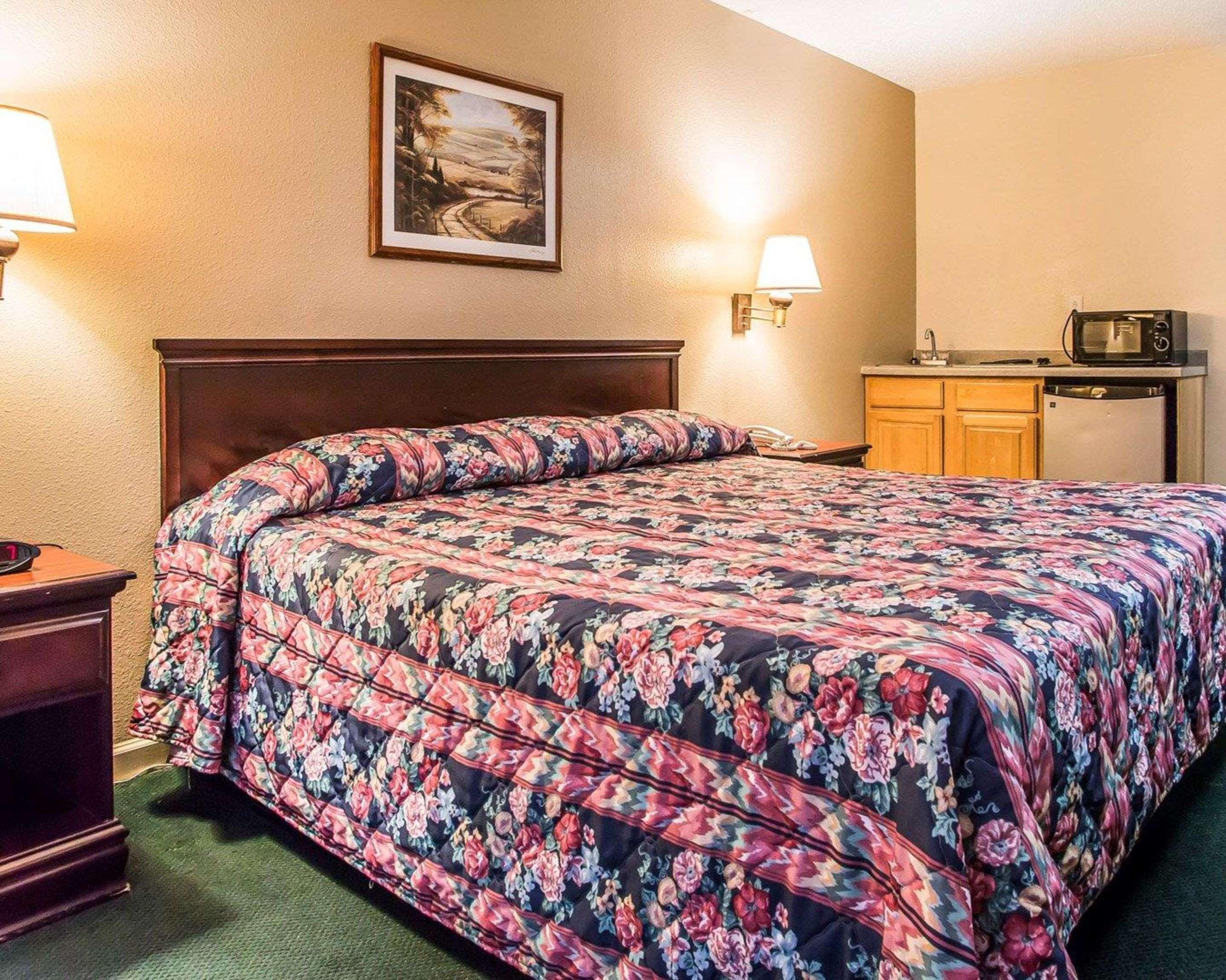 Econo Lodge Inn&Suites Granite City Esterno foto