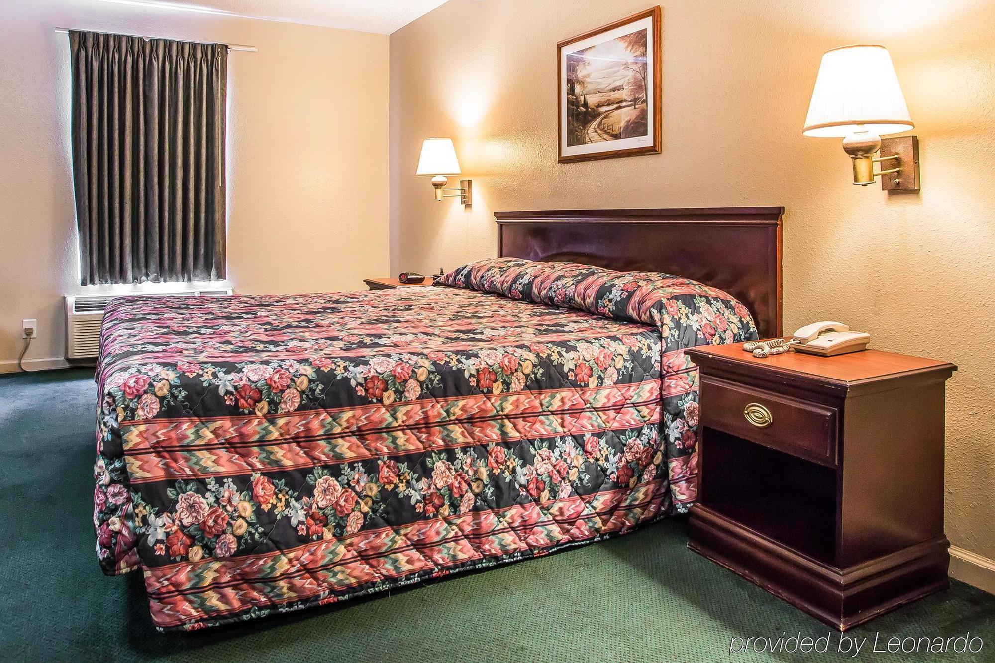 Econo Lodge Inn&Suites Granite City Esterno foto